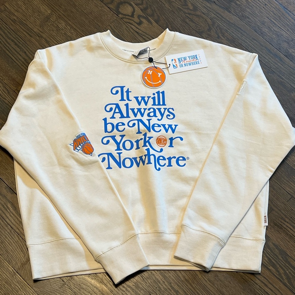 Women's NWT New York or Nowhere cream crewneck. NYON Fall 2023 Knicks collection